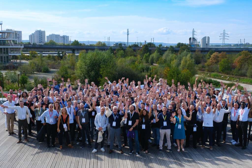 Les participants des ADN Days Nanterre réunis pour une photo de groupe.